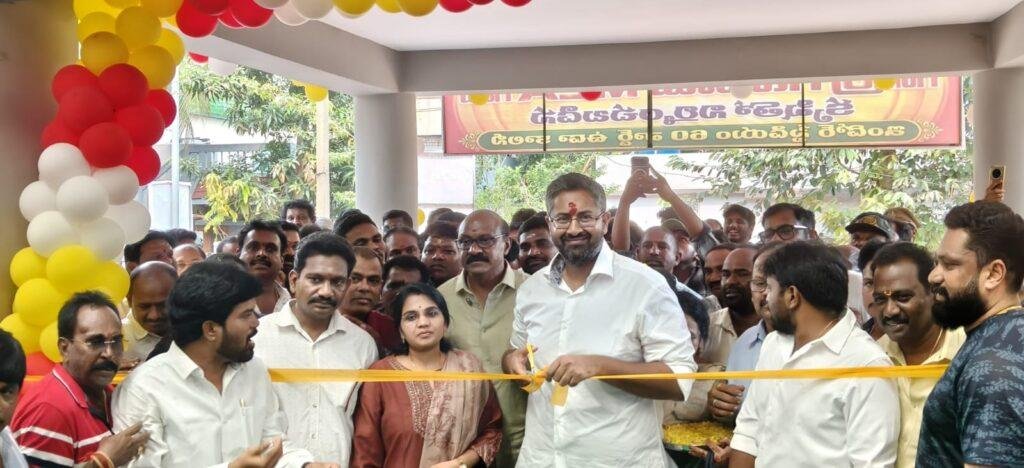 విశాఖలో ఆధునిక క్రీడా సముదాయం ప్రారంభం